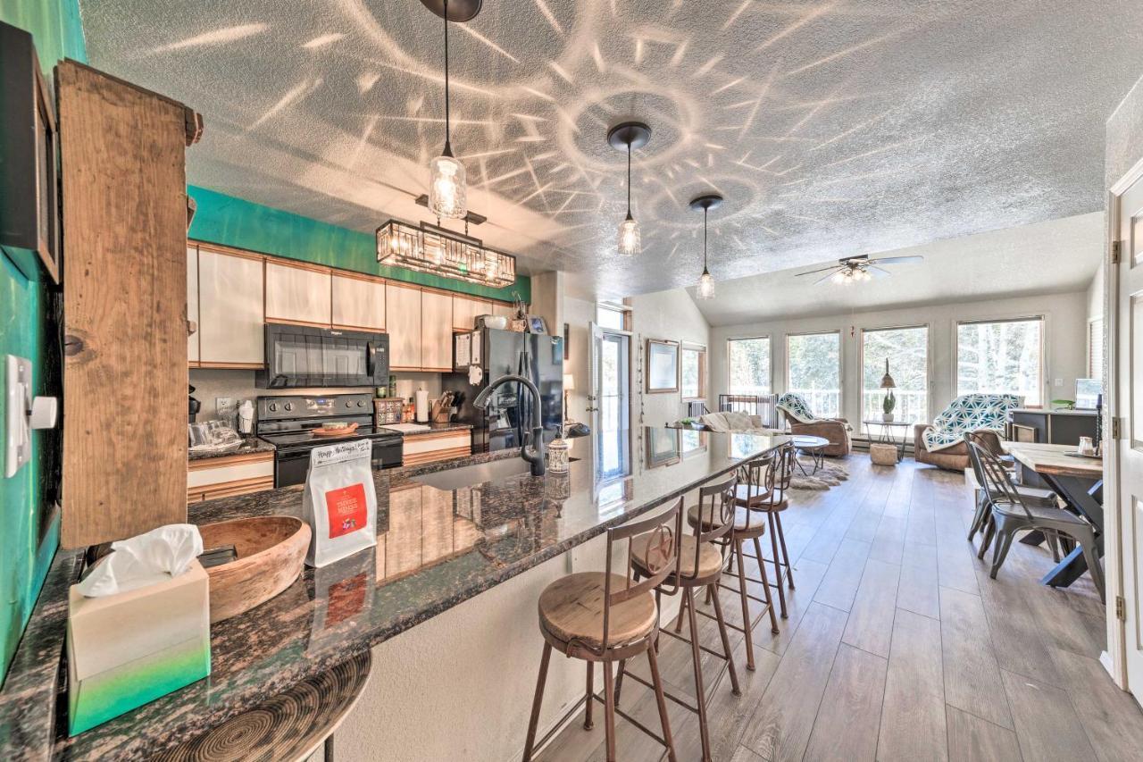Bright Cloudcroft Condo With Game Room And Deck! Экстерьер фото